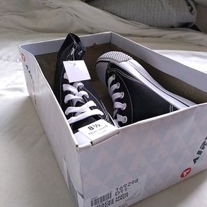 NIB Airwalker Lace Up High Top Shoes